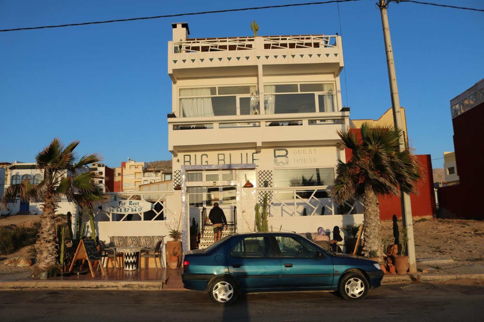 Big Blue Guest House Имсуане Екстериор снимка