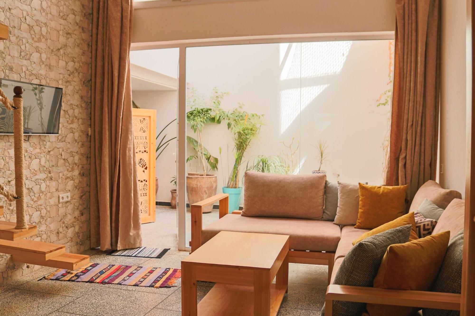 Big Blue Guest House Имсуане Екстериор снимка