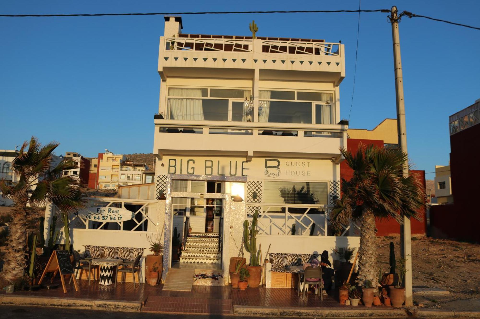 Big Blue Guest House Имсуане Екстериор снимка