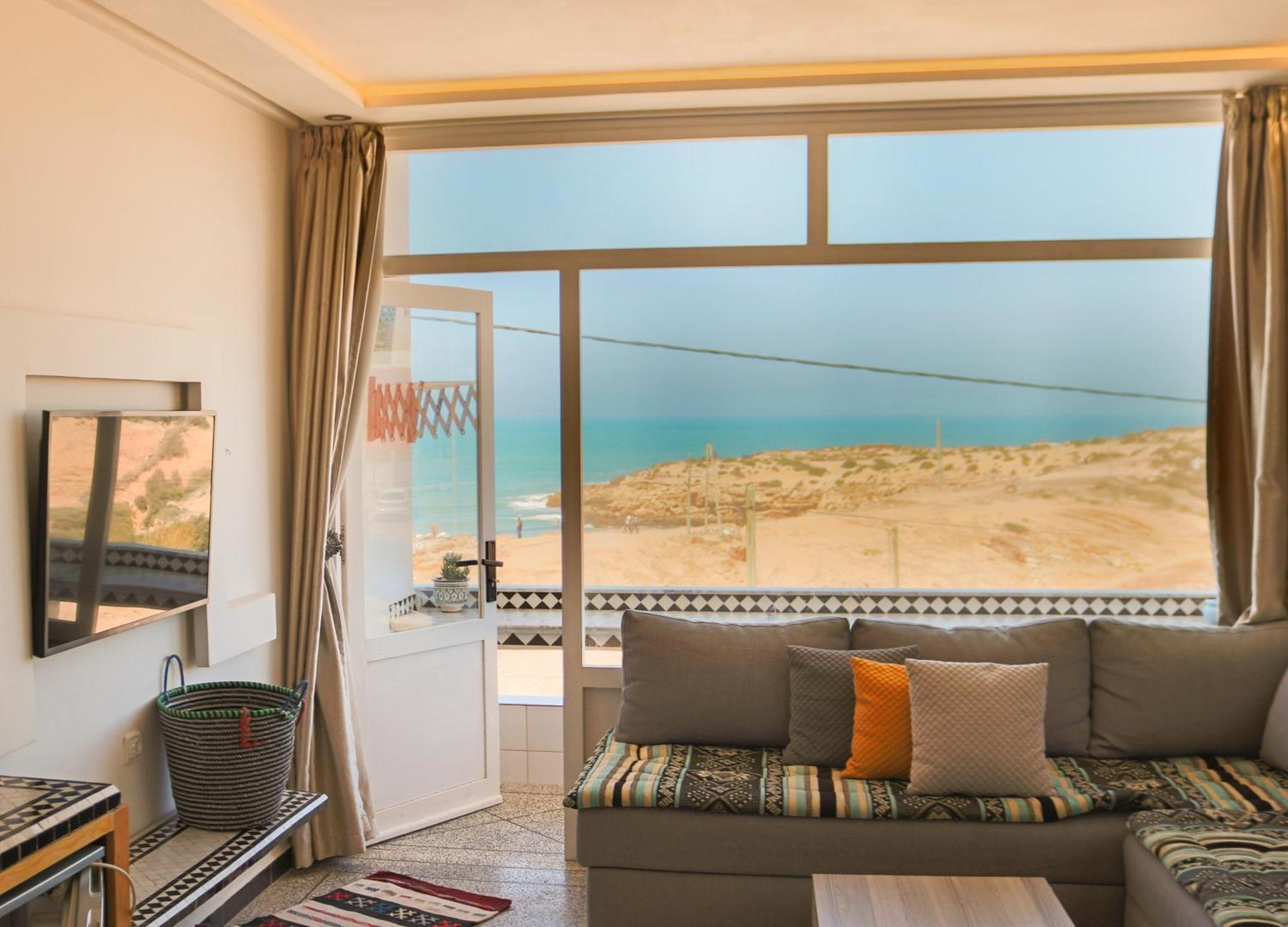 Big Blue Guest House Имсуане Екстериор снимка